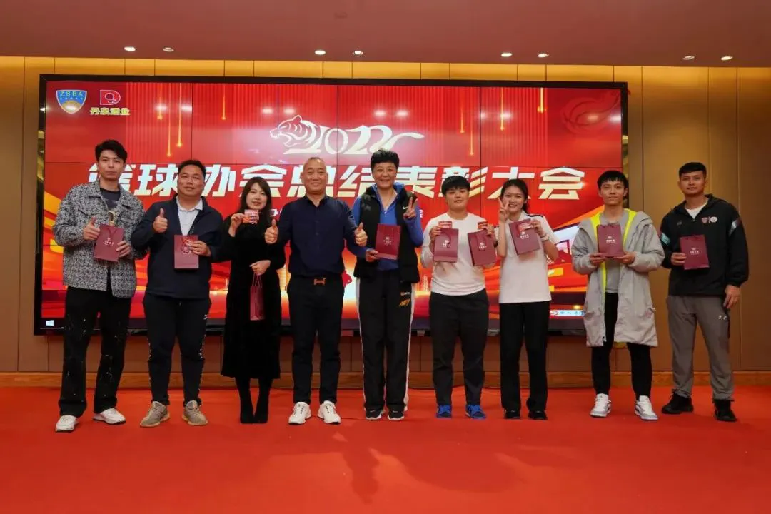 刻苦训练篮球时如何避免受伤的建议_1